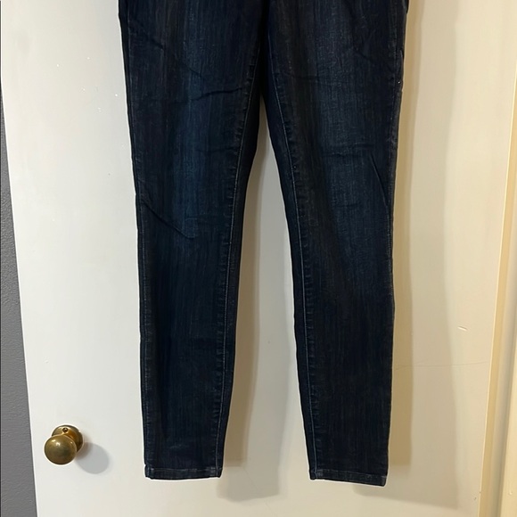 Judy Blue Skinny Dark Blue Jeans with Contrasting Stitching - Picture 3 of 8